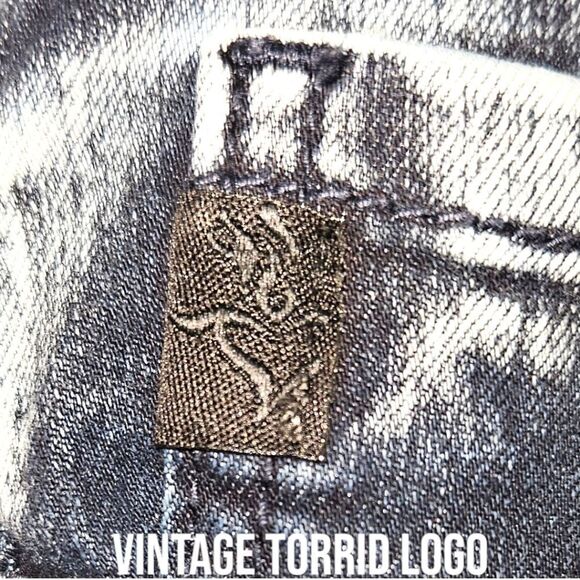 TORRID New Black Stone Washed Plus Size Skinny Ankle Zip Jeans Size 20 - Picture 5 of 16